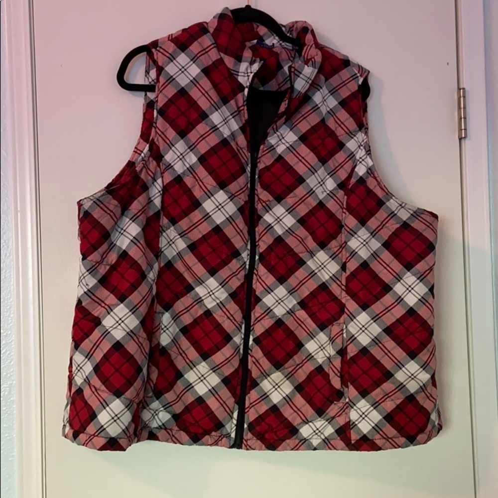 Plus Size Plaid Vest